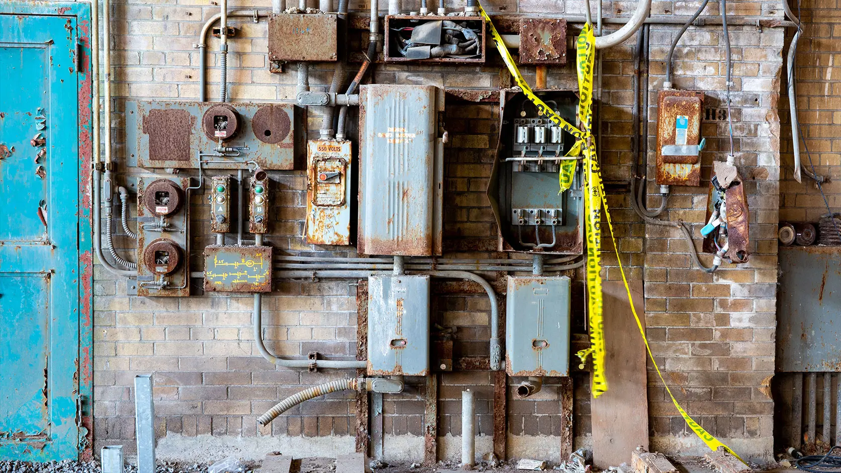 electrical decommissioning services Alberta - Pro Call Electric